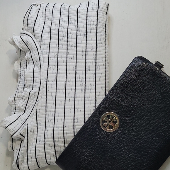 NWT Torrid Crinkle Neckline Striped Blouse Large 0 - Picture 4 of 12